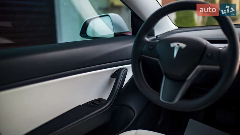 Седан Tesla Model 3 2019 в Черновцах фото 38 Седан Tesla Model 3 2019 в Черновцах