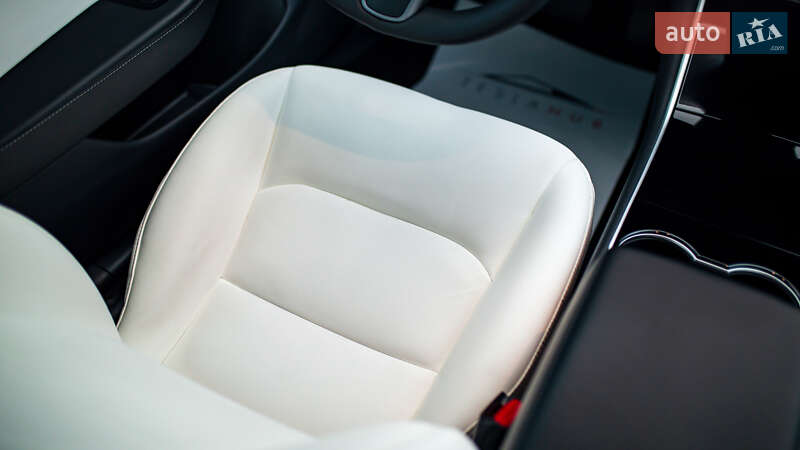 Седан Tesla Model 3 2019 в Черновцах фото 47 Седан Tesla Model 3 2019 в Черновцах