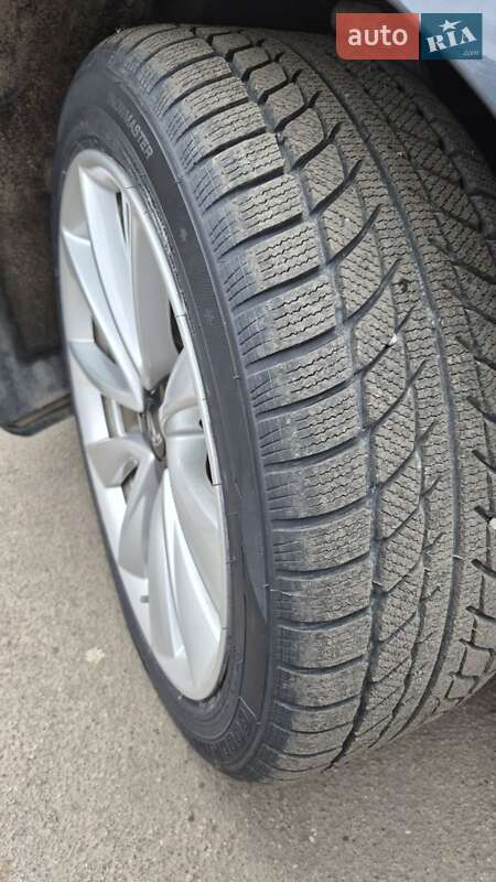 Седан Tesla Model 3 2018 в Ровно