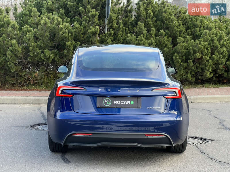 Седан Tesla Model 3 2024 в Киеве