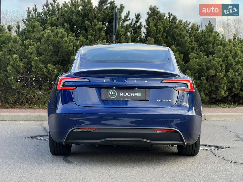 Седан Tesla Model 3 2024 в Киеве