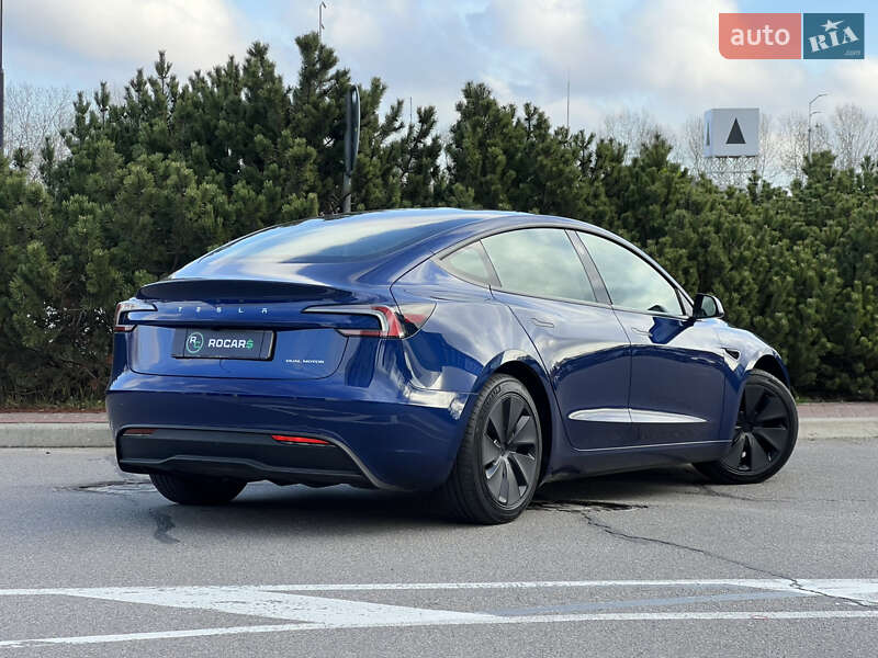 Седан Tesla Model 3 2024 в Киеве