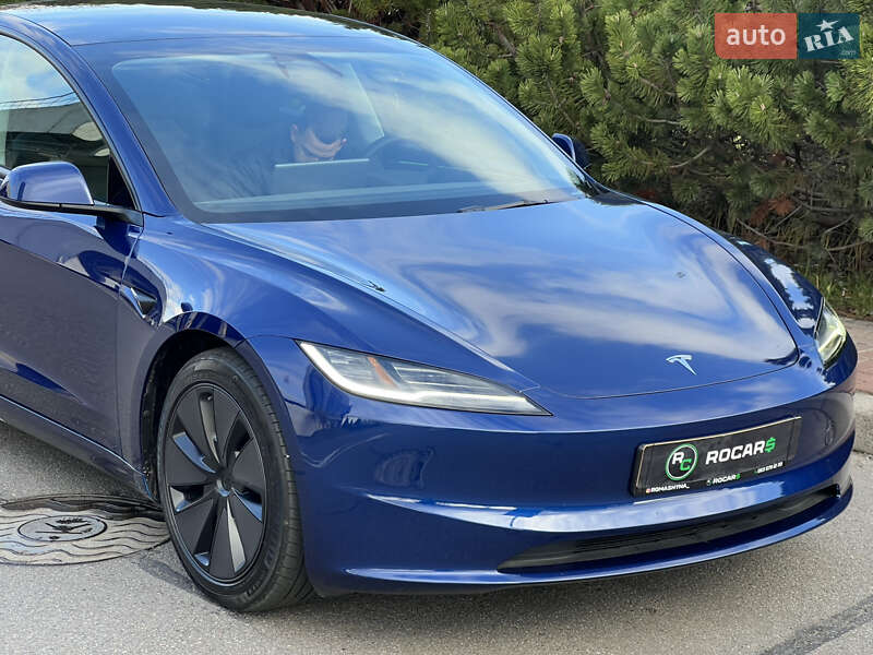 Седан Tesla Model 3 2024 в Киеве