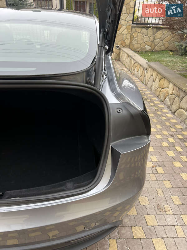 Седан Tesla Model 3 2024 в Тернополе фото 22 Седан Tesla Model 3 2024 в Тернополе