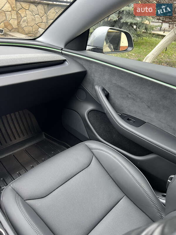 Седан Tesla Model 3 2024 в Тернополе фото 40 Седан Tesla Model 3 2024 в Тернополе