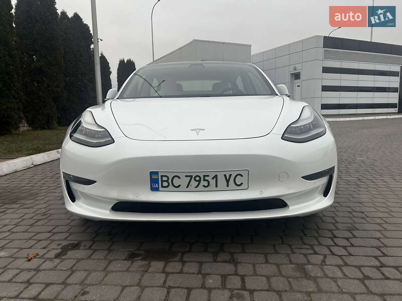 Седан Tesla Model 3 2018 в Львове фото 15 Седан Tesla Model 3 2018 в Львове