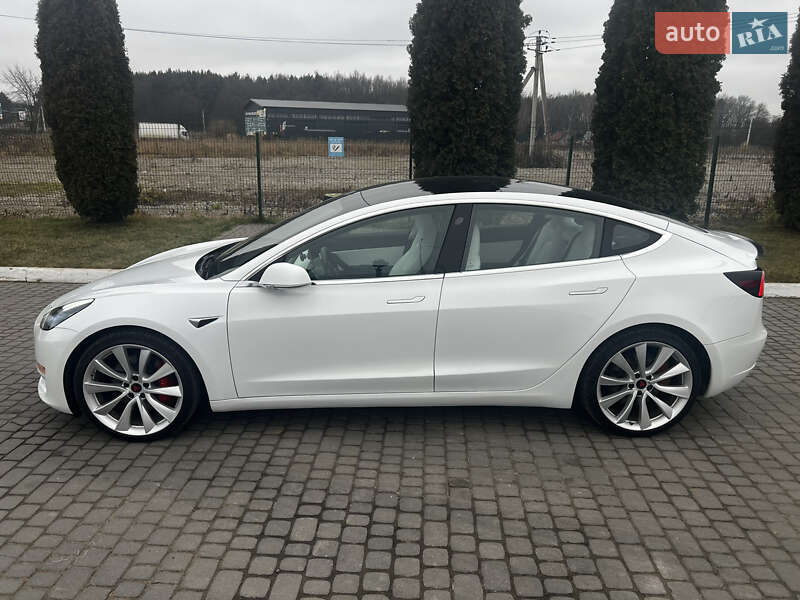 Седан Tesla Model 3 2018 в Львове фото 17 Седан Tesla Model 3 2018 в Львове