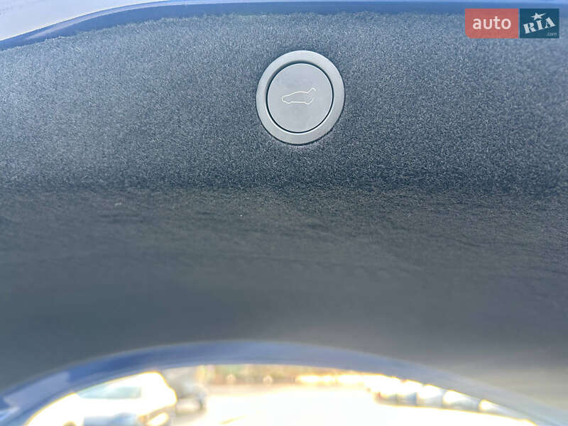 Седан Tesla Model 3 2024 в Киеве фото 24 Седан Tesla Model 3 2024 в Киеве