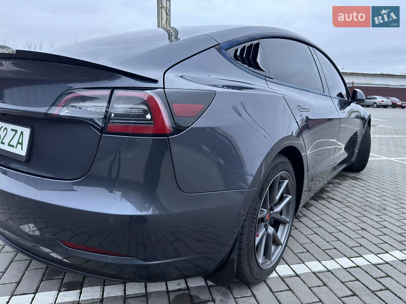 Седан Tesla Model 3 2021 в Черкасах фото 19 Седан Tesla Model 3 2021 в Черкасах