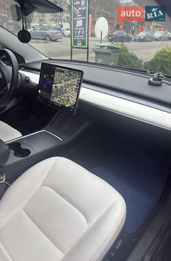 Седан Tesla Model 3 2021 в Одессе