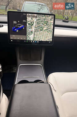 Седан Tesla Model 3 2021 в Одессе