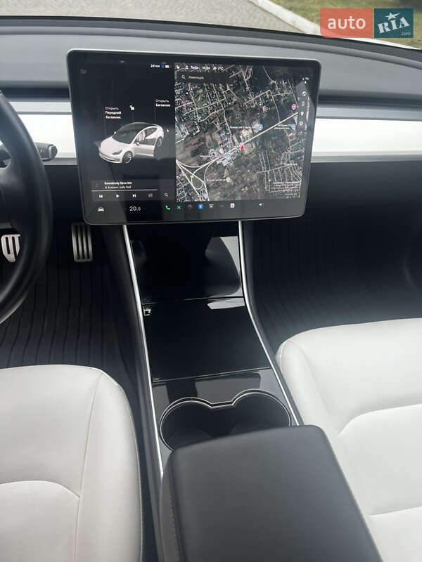 Седан Tesla Model 3 2018 в Львове фото 59 Седан Tesla Model 3 2018 в Львове