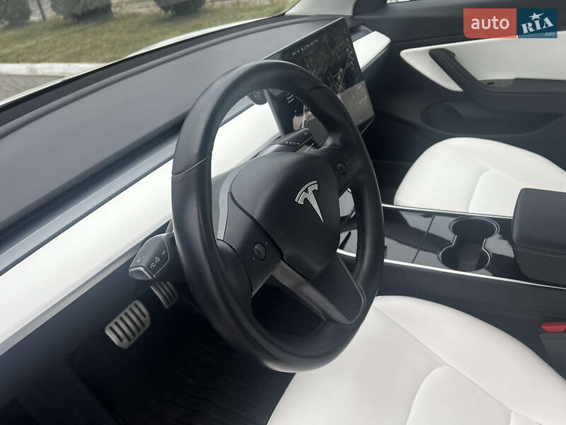 Седан Tesla Model 3 2018 в Львове фото 58 Седан Tesla Model 3 2018 в Львове