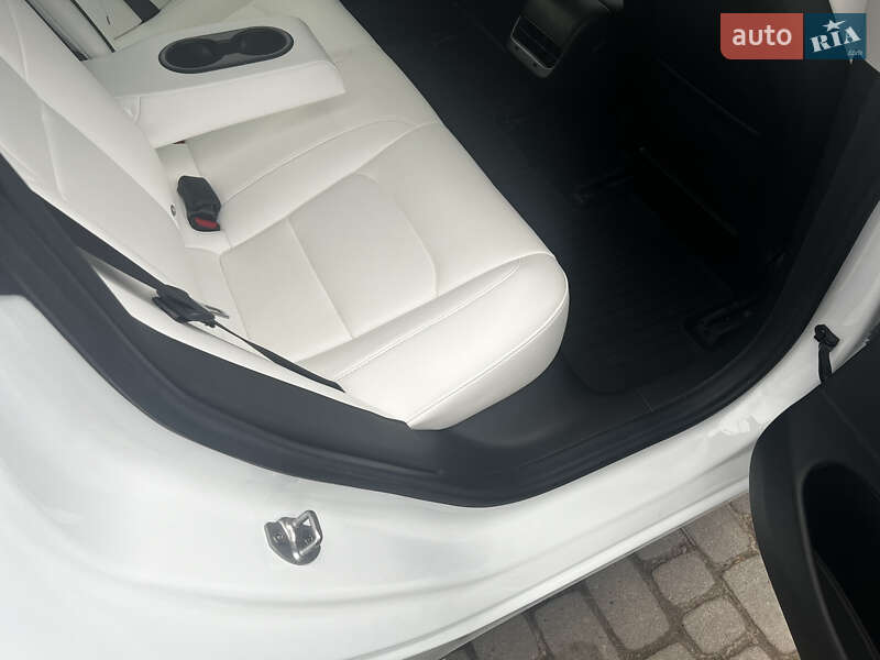 Седан Tesla Model 3 2018 в Львове фото 72 Седан Tesla Model 3 2018 в Львове