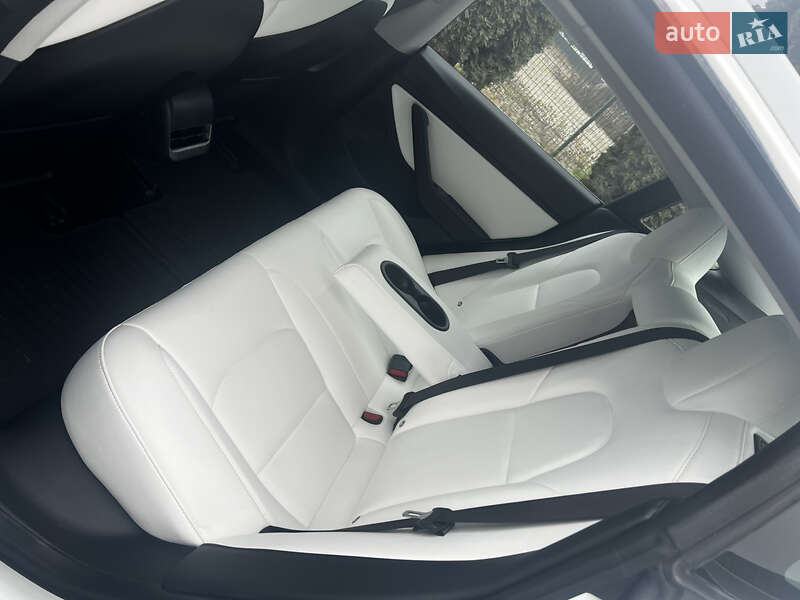 Седан Tesla Model 3 2018 в Львове фото 8 Седан Tesla Model 3 2018 в Львове