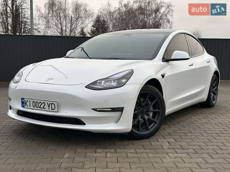 Tesla Model 3 2022