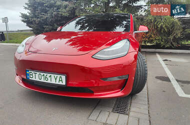 Седан Tesla Model 3 2018 в Одесі