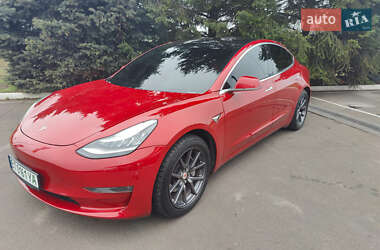Седан Tesla Model 3 2018 в Одесі