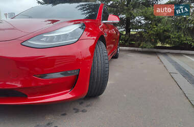 Седан Tesla Model 3 2018 в Одесі