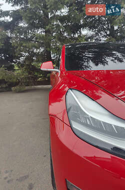 Седан Tesla Model 3 2018 в Одесі