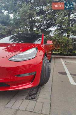 Седан Tesla Model 3 2018 в Одесі