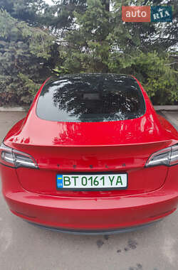 Седан Tesla Model 3 2018 в Одесі