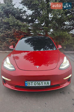 Седан Tesla Model 3 2018 в Одесі