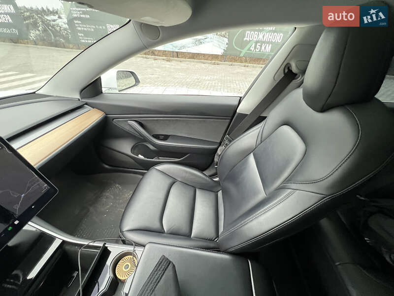 Седан Tesla Model 3 2019 в Киеве фото 13 Седан Tesla Model 3 2019 в Киеве