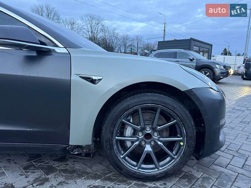 Седан Tesla Model 3 2018 в Луцке фото 5 Седан Tesla Model 3 2018 в Луцке