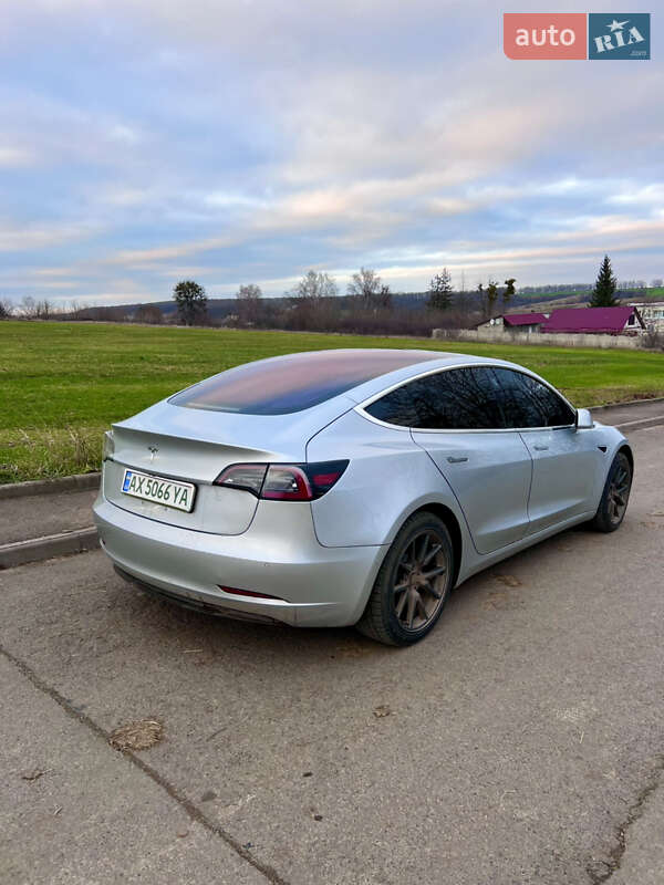 Седан Tesla Model 3 2018 в Харькове