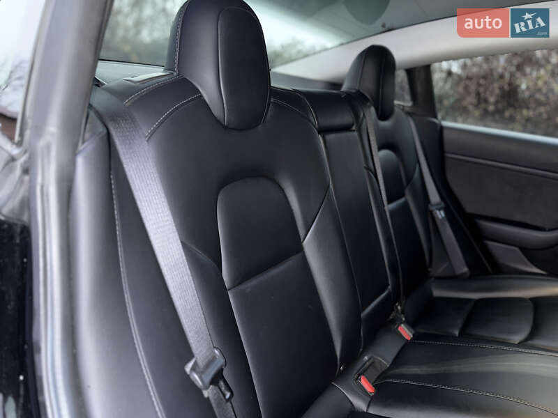 Седан Tesla Model 3 2019 в Тернополе фото 30 Седан Tesla Model 3 2019 в Тернополе