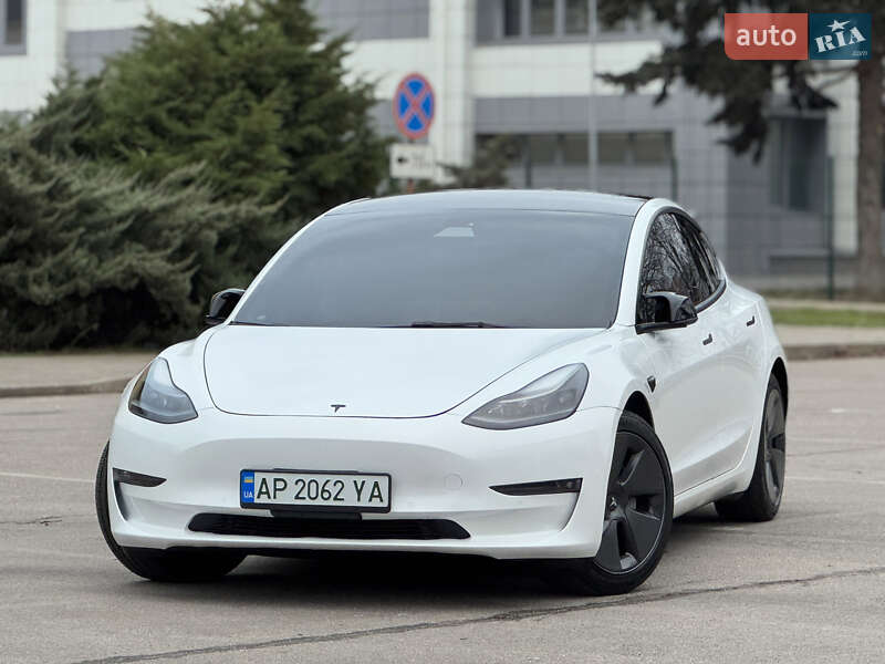 Седан Tesla Model 3 2022 в Запоріжжі