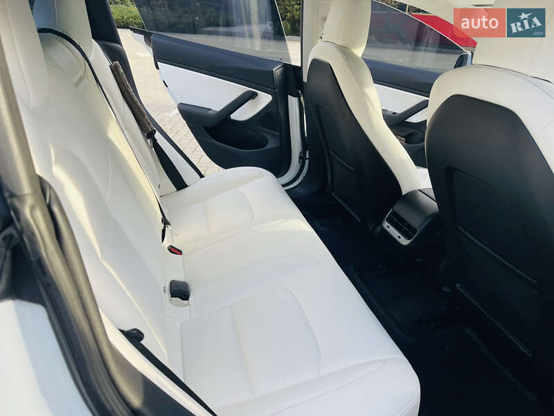 Седан Tesla Model 3 2018 в Харькове фото 24 Седан Tesla Model 3 2018 в Харькове