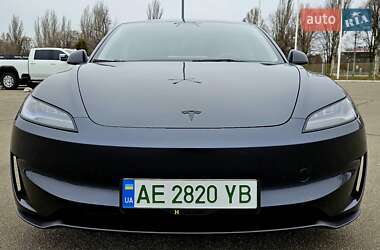 Седан Tesla Model 3 2024 в Днепре