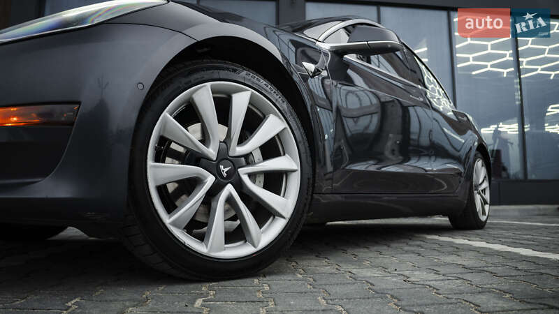 Седан Tesla Model 3 2018 в Киеве фото 2 Седан Tesla Model 3 2018 в Киеве