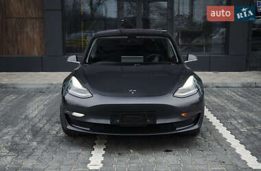 Седан Tesla Model 3 2018 в Киеве