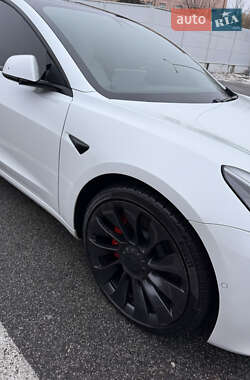 Седан Tesla Model 3 2020 в Львове