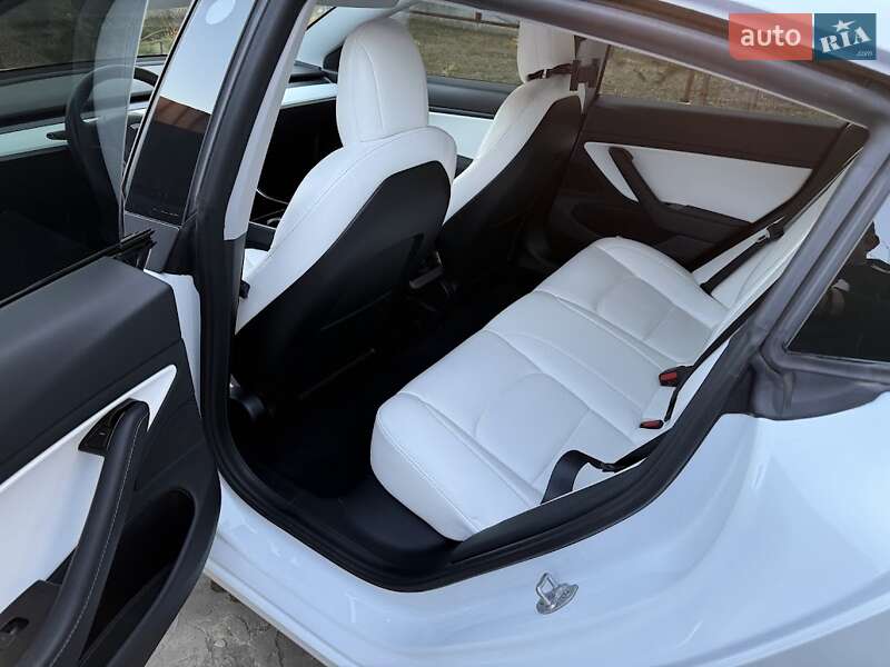 Седан Tesla Model 3 2020 в Ковеле