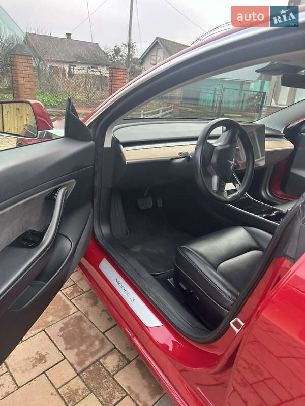 Седан Tesla Model 3 2018 в Львове фото 13 Седан Tesla Model 3 2018 в Львове