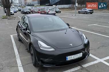Седан Tesla Model 3 2018 в Киеве