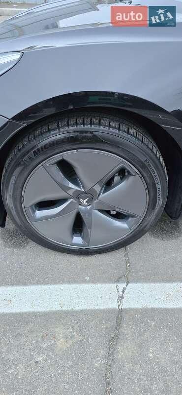 Седан Tesla Model 3 2018 в Киеве фото 13 Седан Tesla Model 3 2018 в Киеве