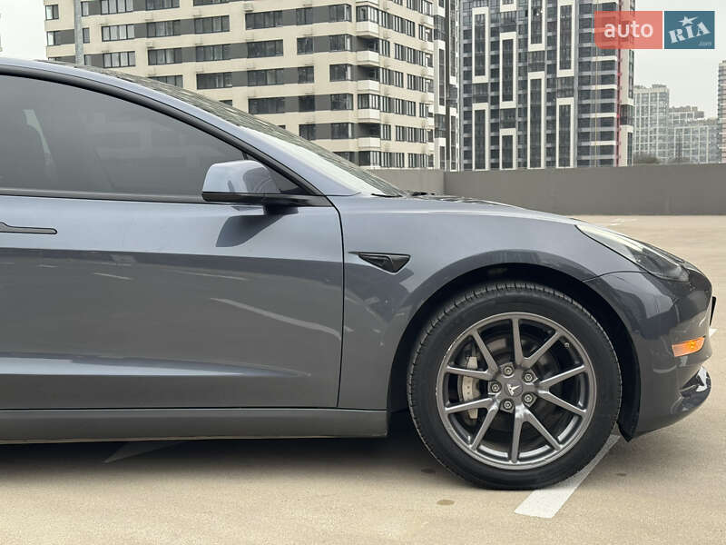 Седан Tesla Model 3 2020 в Киеве фото 14 Седан Tesla Model 3 2020 в Киеве
