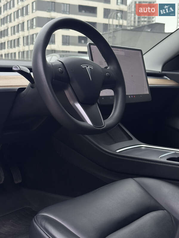 Седан Tesla Model 3 2020 в Киеве фото 24 Седан Tesla Model 3 2020 в Киеве