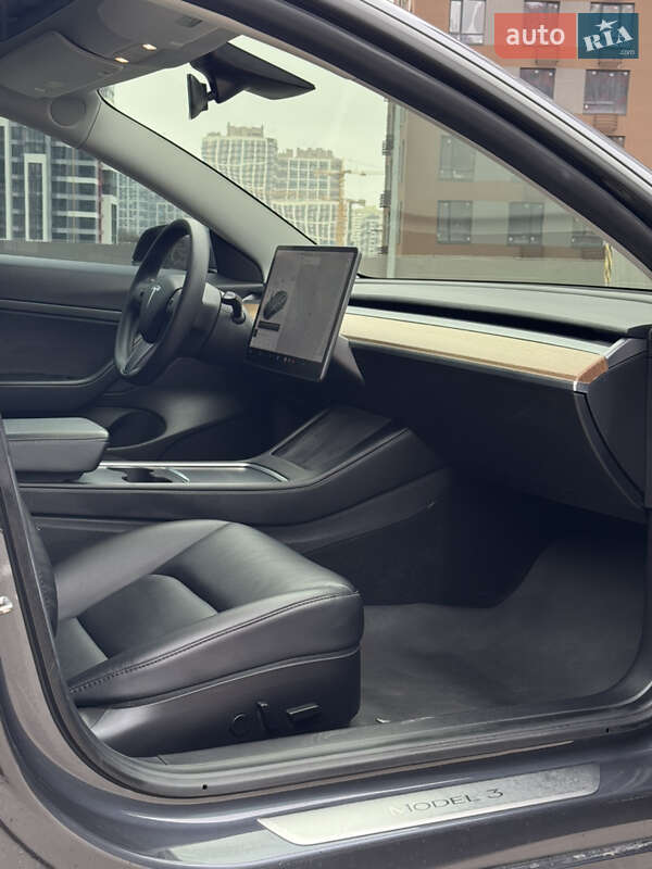 Седан Tesla Model 3 2020 в Киеве фото 28 Седан Tesla Model 3 2020 в Киеве