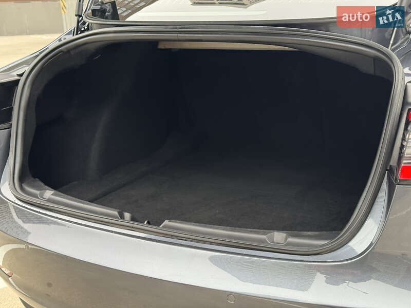 Седан Tesla Model 3 2020 в Киеве фото 45 Седан Tesla Model 3 2020 в Киеве
