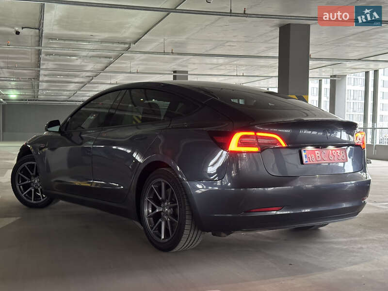 Седан Tesla Model 3 2020 в Киеве фото 50 Седан Tesla Model 3 2020 в Киеве