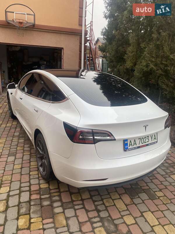 Седан Tesla Model 3 2020 в Киеве фото 2 Седан Tesla Model 3 2020 в Киеве