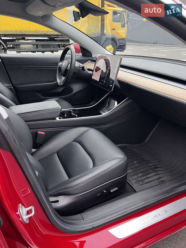 Седан Tesla Model 3 2019 в Киеве фото 14 Седан Tesla Model 3 2019 в Киеве