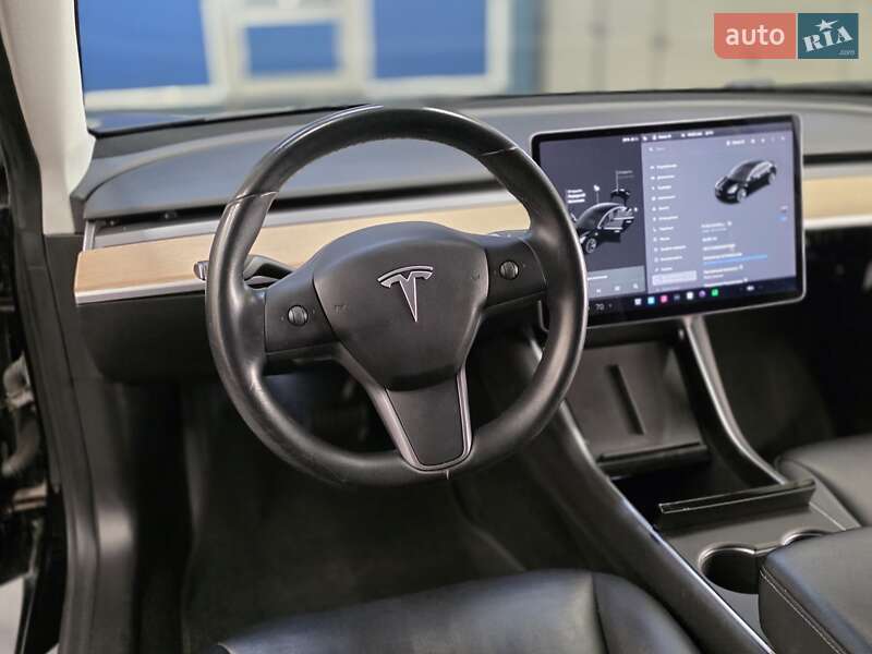 Седан Tesla Model 3 2018 в Львове фото 35 Седан Tesla Model 3 2018 в Львове