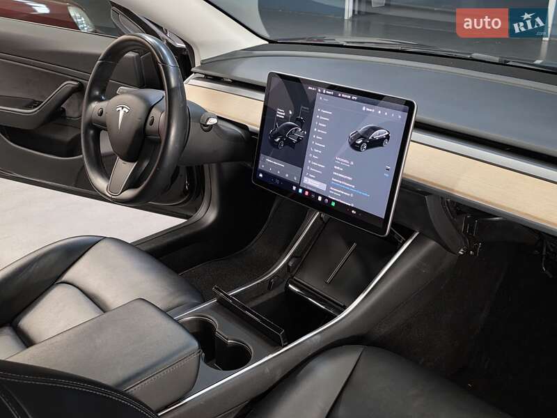 Седан Tesla Model 3 2018 в Львове фото 37 Седан Tesla Model 3 2018 в Львове
